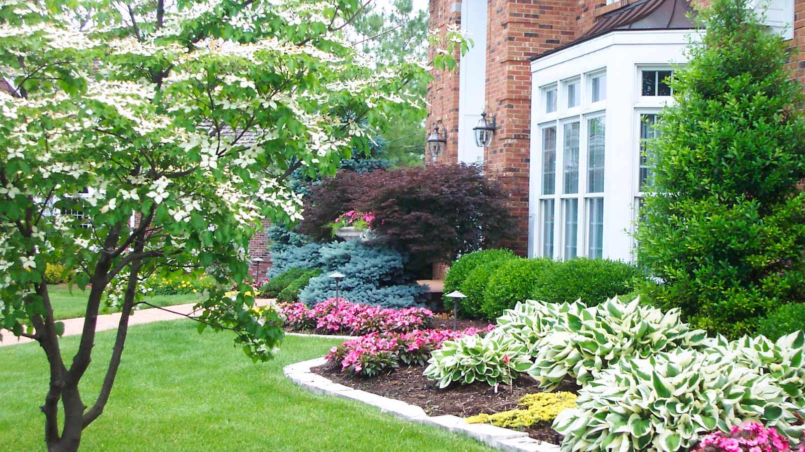 Residential Landscape Maintenance for St. Louis Homes